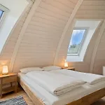 Südkugel - Kugelhaus In ökologischer Bauweise Am Tollensesee Ferienhaus *