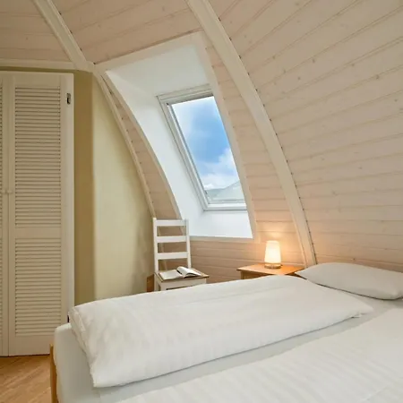 Ferienhaus Südkugel - Kugelhaus In ökologischer Bauweise Am Tollensesee *