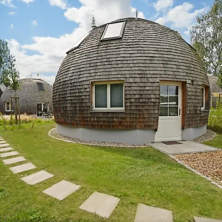 Südkugel - Kugelhaus In ökologischer Bauweise Am Tollensesee Penzlin